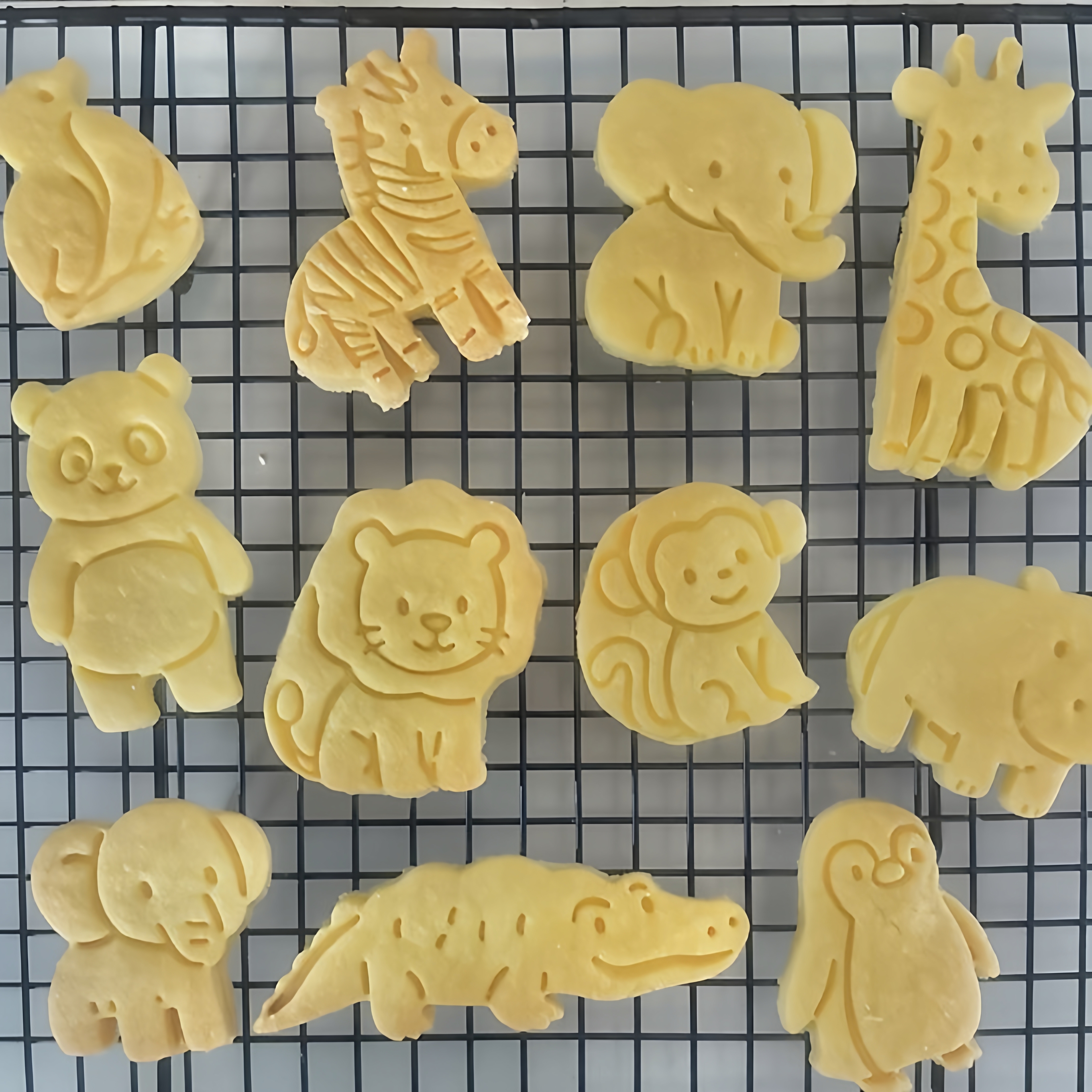 Cartoon Animal Biscuit Cutter  - đánh giá và giá Baking Kitchen Kids